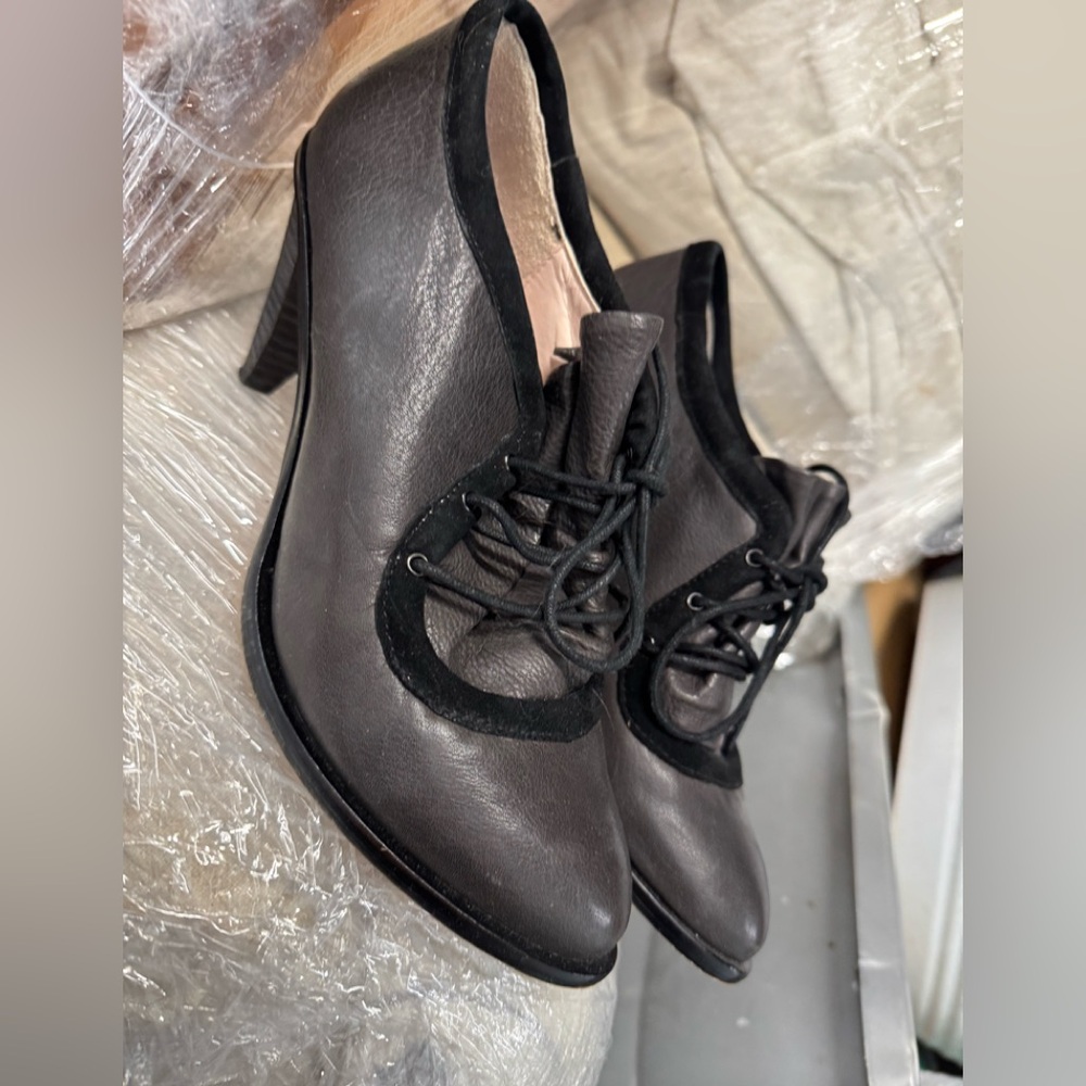Plenty leather heels 👠